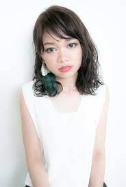 黒髪 インナーカラーで今っぽオシャレなトレンドヘアに hair トレンドヘア 黒髪 インナーカラー インナーカラー