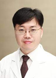 일반적인 교사는 고등학교까지의 학생을 가르치는 일을 전문으로 하지만, 교수는 대학교에서 학생을 가르치는 일 외에 학문을 연구하고 새로운 이론과 주장을 가지고 논문을 발표하는. ê¹€ì˜ì¤€ êµìˆ˜ Itaì˜ìƒì˜í•™íšŒ ì°¨ê¸° íšŒìž¥ ì„ ì¶œ ë™ì • ì‚¬ëžŒê³¼ ì‚¬ëžŒ ê¸°ì‚¬ë³¸ë¬¸ ì˜í•™ì‹ ë¬¸