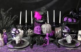 Get maximum impact with minimum effort by setting the table in all black. How To Create A Whimsical Halloween Table Setting Halloweencostumes Com Blog