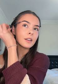 Cool Girls Community: Celebrating Unique Fashion Choices