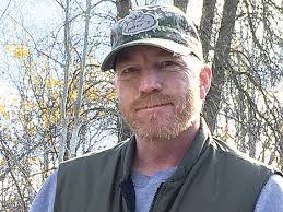 Kelly Straka's Instagram, Twitter & Facebook