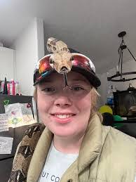 Amanda Leto's Instagram, Twitter & Facebook