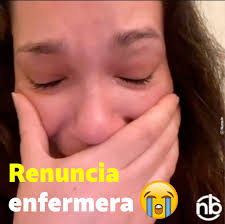 Entre lágrimas una enfermera renuncia a sus labores en Estados Unidos