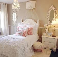 Evinizin Guzelligini Tamamlayan Dekoratif Aynalar Dekorblog Antik Tasarim Yatak Odalari Kiz Cocugu Odalari Kiz Odalari