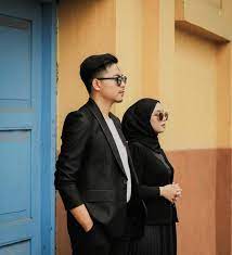 Kali ini saya ingin berbagi 2 tema hitam xiaomi miui 10 jam di tengah. Ide Prewedding Estetik Sopan Elegan Bisa Diambil Dilokasi Dekat Rumahmu Foto Perkawinan Foto Tunangan Fotografi