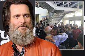 Jim carrey is following in the footsteps of david letterman, rick rubin, and joaquin phoenix and is growing an epic, mountain man beard. Jim Carrey 55 Shaves Off His Beard Before Referencing Life Challenges In Emotional Speech Mirror Online