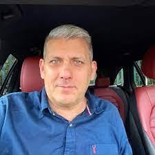 Daniel Eastwood's Instagram, Twitter & Facebook