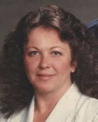 Linda Hackworth's Instagram, Twitter & Facebook