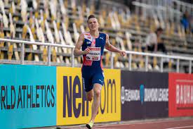 Norway's karsten warholm has smashed his own world record to become olympic champion of the men's 400 metres hurdles in tokyo. Warholm Just Misses 400m Hurdles World Record In Stockholm