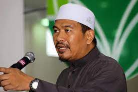Kuliah maghrib perdana oleh ustaz ahmad dusuki abd rani di surau taman pauh jaya, seberang jaya, pulau pinang pada 6. Ini Punca Sebenar Mais Gantung Tauliah Ustaz Ahmad Dusuki