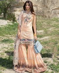 12 Must Have Simple Stylish Eid Dresses Trends 2020 2021 To Follow Trending Dresses New Pakistani Dresses Pakistani Dresses Casual