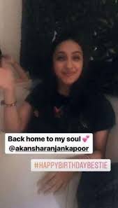 Alia Bhatt Wishes Bff Akansha On Birthday Urdupoint Mahesh bhatt wishes alia bhatt on her birthday with this cute picture. alia bhatt wishes bff akansha on