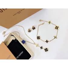The realreal is the world's #1 luxury consignment online store. Louis Vuitton Lv Jewelry Set Necklace Bracelet Earrings M Shopee Philippines
