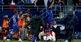 الشلهوب يكشف سبب تعادل الهلال مع الرائد أكد محمد الشلهوب لاعب الهلال أن فرحته وزملاءه لم تكتمل بعد التعادل مع الرائد 1 1 Wrestling Wrestling Ring Sports