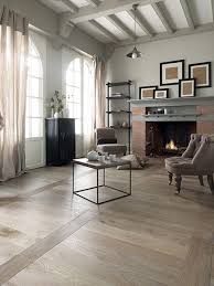 Salon Avec Cheminee Et Parquet En Chene Vieilli Pose En Echelle Reference Zenitude Flanelle Baton Rompu 139 Collect Parquet Salon Salon Moderne Parquet