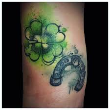 Le trèfle à 4 feuilles. 7 Idees De Trefle A 4 Feuilles Trefle A 4 Feuilles Trefle Tatouage Trefle