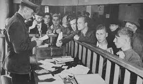 Она вызывает у меня дрожь и кровь стынет в жилах. 22 Iyunya 1941 Goda Yaplakal