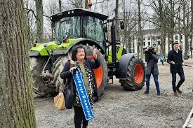 Suivez l'évolution de l'épidémie de coronavirus / covid19 dans le monde. Met Bbb Hebben We Weer Een Boerenpartij Boerderij