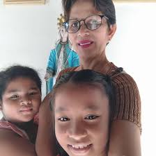 Bill Anderson has written countless hits over the years and despite all his  successes in Country Music, he is as humble a man as you will meet. Since  1997, Anderson has been