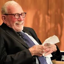 La Jolla explorer-scientist Walter Munk, the 'Einstein of the Oceans,' dies  at 101