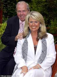 The touching story behind one of the uk's greatest comedians through the yes of his daughter, charlotte and the revelation that he wrote a romantic thriller. Les Dawson S Widow Tracy Questioned Over Alleged 5 Figure Benefits Fraud Daily Mail Online