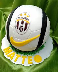 You can have any custom cake design you'd like and all kinds of personalized cakes. Juventus Football Cake Cake By Vanilla B Art Cakesdecor