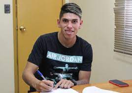 Carlos palacios current club unknown defensive midfield market value: Carlos Palacios Renovo Su Vinculo Con Union Espanola Hasta 2022 Union Espanola
