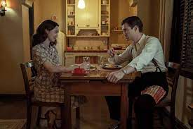 Maude Apatow As Henrietta Castello And David Corenswet As Jack Castello In Episode 102 Of Hollywood Netflix Account Hollywood Free Netflix Account