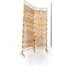 Dengan ukuran lebar 50 cm sebanyak 3 lembar, produk ini bisa memberikan privasi pada ruangan tempatnya diletakkan. Partisi Sketsel Penyekat Ruangan Bambu Cendani 2 Lembar Shopee Indonesia