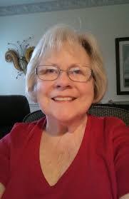 Maxine Lloyd's Instagram, Twitter & Facebook