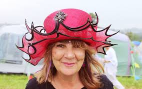 I could cry isn't this the sweetest 😍😍 thank you so so much 😍 beautiful  days is a beautiful festival with beautiful people —- hat returned !!