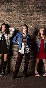 Derry Girls 2017 Created By Lisa Mcgee With Saoirse Monica Jackson Louisa Harland Nicola Coughlan Derry Girls Outfits Derry Girls 90s Inspired Outfits