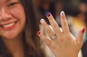 100 people become U.S. citizens at the New York State Fair
