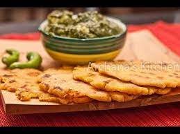 Makki Ki Roti A Spicy Corn Meal Flat Bread Roti Indian Food Recipes Indian Bread