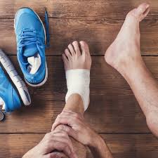 7 Sprained Ankle Treatments Plus Symptoms And Risk Factors Dr Axe Sprain Sprained Ankle Running Injuries