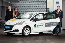 Unsere redaktion an produkttestern verschiedenste marken ausführlichst analysiert und wir bietet präsentieren ihnen hier alle ergebnisse. Fuchsberger Und Schneider Spenden Hilfswerk Fahrzeug Amstetten