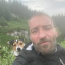 I'm naming and shaming because he's now blocked me. I don't recommend Billy  Clifton for any work you need done. He completed my carpet (which is  already lifting) and my laminate fair