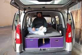 Amenagement D Un Berlingo En Ludospace Kangoo Amenage Berlingo Utilitaire Amenage