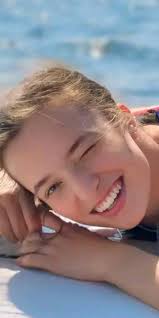 Join me here 🥰💕🌹