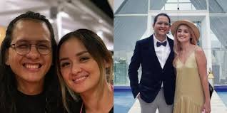 Joanna adalah ibu dari empat anak dan istri dari raditya oloan panggabean. L2swwneyxd81gm