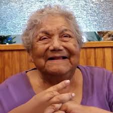 Rebecca Borunda's Instagram, Twitter & Facebook