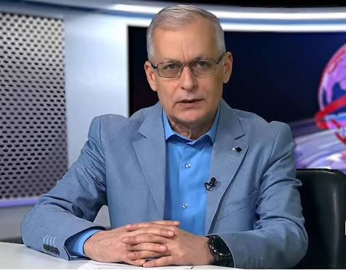 Tanınmış jurnalist Rəsul Mirhəşimli "Azərbaycan milli mətbuatının 150  illiyi" yubiley medalı ilə təltif olunub. Bu gün , həmyerlimiz, araşdırmaçı  jurnalist, Qarabağ müharibəsi veteranı Rəsul Mirhəşimli Azərbaycan  Respublikasının Prezidenti İlham ...