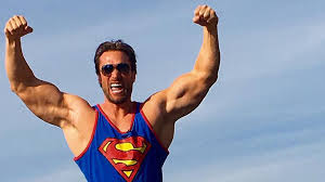 Bastian yotta konnte sich beim finale von promis unter palmen erfolgreich gegen seine konkurrenten durchsetzen und holte sich den sieg. Promis Unter Palmen Bastian Yotta Will V A Bei Intelligenzspielen Punkten