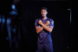 Modular, sustainable and timeless furniture. West Ham Dan Sebastien Haller Sama Sama Berjudi Ligalaga