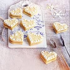 Zitronenherzen Mit Cremefullung Rezept Kuchengotter Weihnachten Kochen Lebensmittel Essen Rezept Kekse