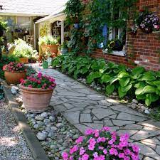 Small garden ideas and tips | how to design gardens in limited spaces. Side Yard Design Lee Valley Tools
