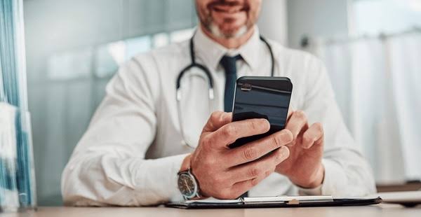 How Social Media is Changing Doctor-Patient Relationships | Faculty of ...