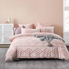 My linen has an extensive range of super king bed size quilt covers from australia's favourite brands in a wide range of patterns and colours! Ellis Peach Quilt Cover Set