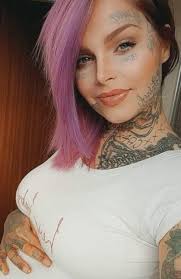 Elsie Rose's Instagram, Twitter & Facebook