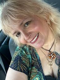 Stacey Schneider's Instagram, Twitter & Facebook